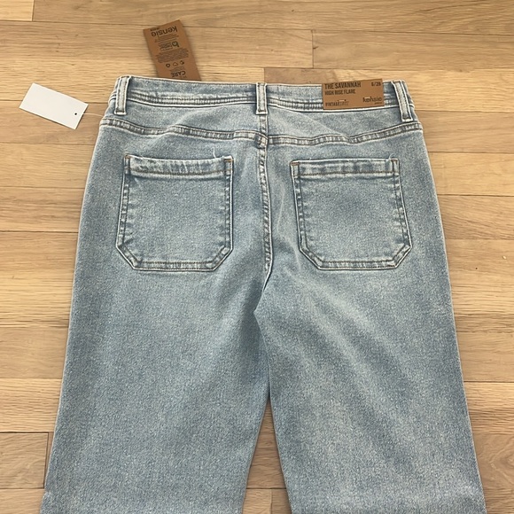 NWT Kensie-The Savannah high rise flare leg with patch pockets.Size 6/28 - Picture 5 of 6